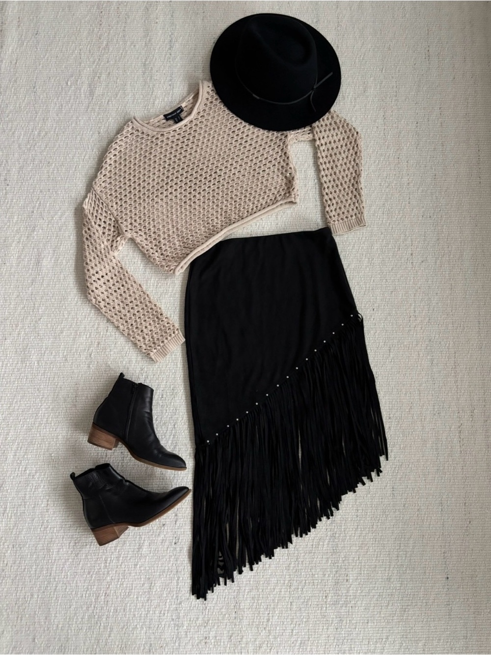 | Streetwear Society | Beige Open-Knit Crop Sweater Women’s size Small